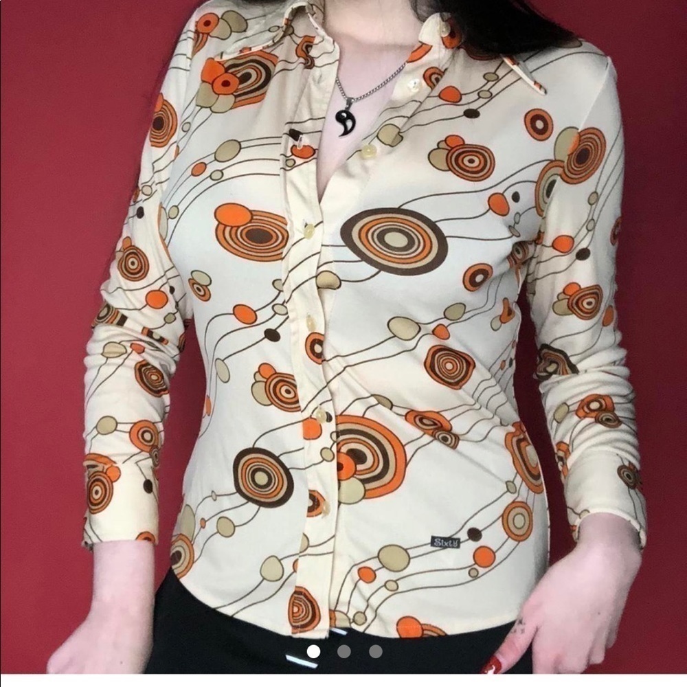 Beige and orange geometric circle blouse 🧡🖤
